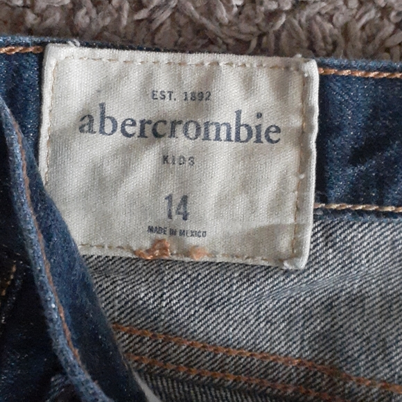 NWOT Abercrombie Kids Jeans - Picture 4 of 4